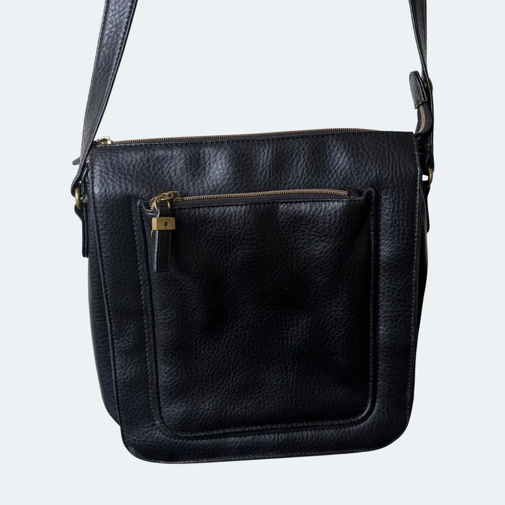 Madison Studio Black Pebbled Crossbody Messenger Bag OS Dark Academia